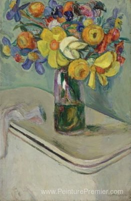 Fleurs. Vase sur un panier Fleurs. Vase sur un panier