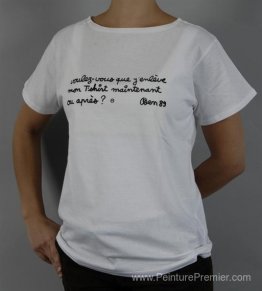Voulez-vous que j'enlève mon t-shirt maintenant ou aprrés? Voulez-vous que j'enlève mon t-shirt maintenant ou aprrés?