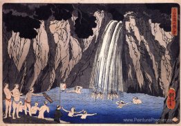 Pèlerins dans la cascade
