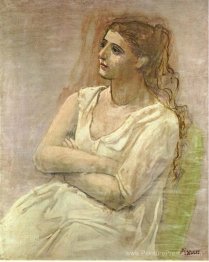 Femme assise avec ses bras pliés (Sarah Murphy)