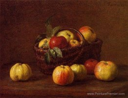 Pommes dans un panier sur une table