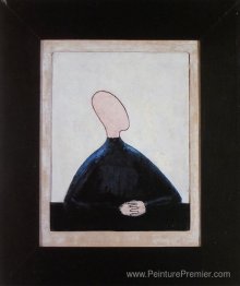 Figure assise avec les mains pliées