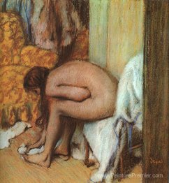 Après le bain (femme qui séchant les pieds)