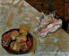 Assiette avec des fruits et des crustacés