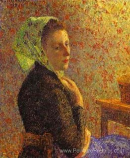 Femme portant un foulard vert