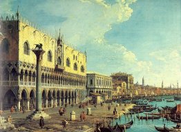 Riva Degli Schiavoni à l'est