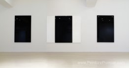Orange, peinture noire avec bord bleu et bordeaux