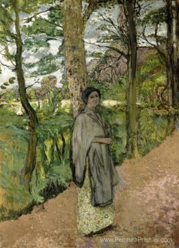 Femme en gris dans une voie