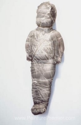 Untitled (poupée enveloppée dans Grey Fabris)