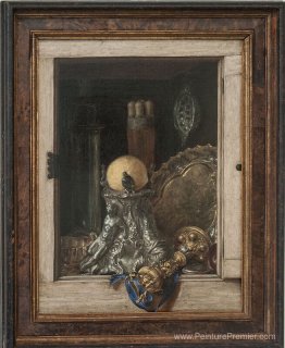 Argenterie dans une armoire ouverte Argenterie dans une armoire ouverte