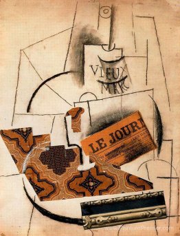 Bouteille de Vieu Marc, verre et journal Bouteille de Vieu Marc, verre et journal