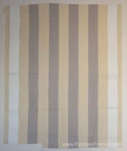 Péinture acrylique blanche sur tissu rayé blanc et gris clair Péinture acrylique blanche sur tissu rayé blanc et gris clair