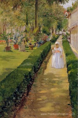 Enfant sur une promenade de jardin Enfant sur une promenade de jardin