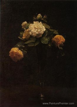 Roses blanches et jaunes dans un grand vase Roses blanches et jaunes dans un grand vase