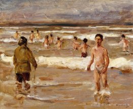 Les enfants se baignent dans la mer Les enfants se baignent dans la mer