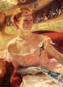 Femme avec un collier de perles Femme avec un collier de perles