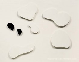 Constellation avec 5 formes blanches et 2 noirs Constellation avec 5 formes blanches et 2 noirs