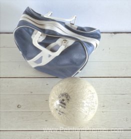 Sculpture de meubles 193, Caprice Sculpture de meubles 193, Caprice