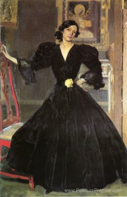 Clotilde dans une robe noire Clotilde dans une robe noire