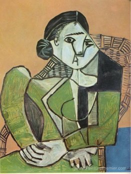 Femme assise dans un fauteuil Femme assise dans un fauteuil