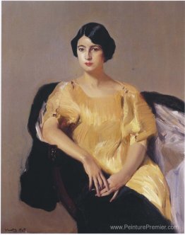 Elena dans une tunique jaune Elena dans une tunique jaune