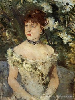 Jeune fille dans une robe de bal Jeune fille dans une robe de bal