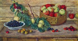 Nature morte. Pommes dans un tamis. Nature morte. Pommes dans un tamis.