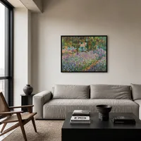 Iris dans le jardin de Monet — Résidence contemporaine