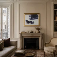 Dynamisme d'un chien en laisse — Appartement parisien