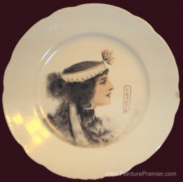 Assiette 'reine égyptienne' Assiette 'reine égyptienne'