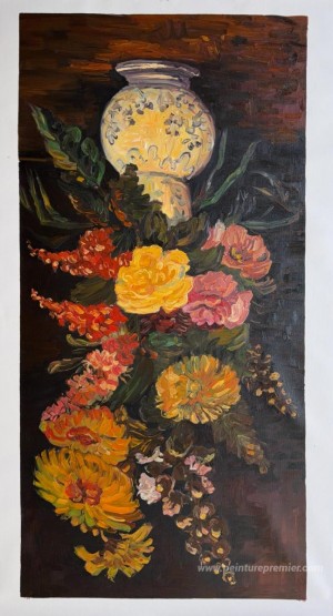 Vase avec asters, salvia et autres fleurs