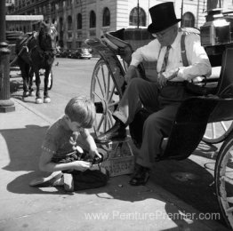 New York (Boy Shining Shoes), juillet 1952 New York (Boy Shining Shoes), juillet 1952